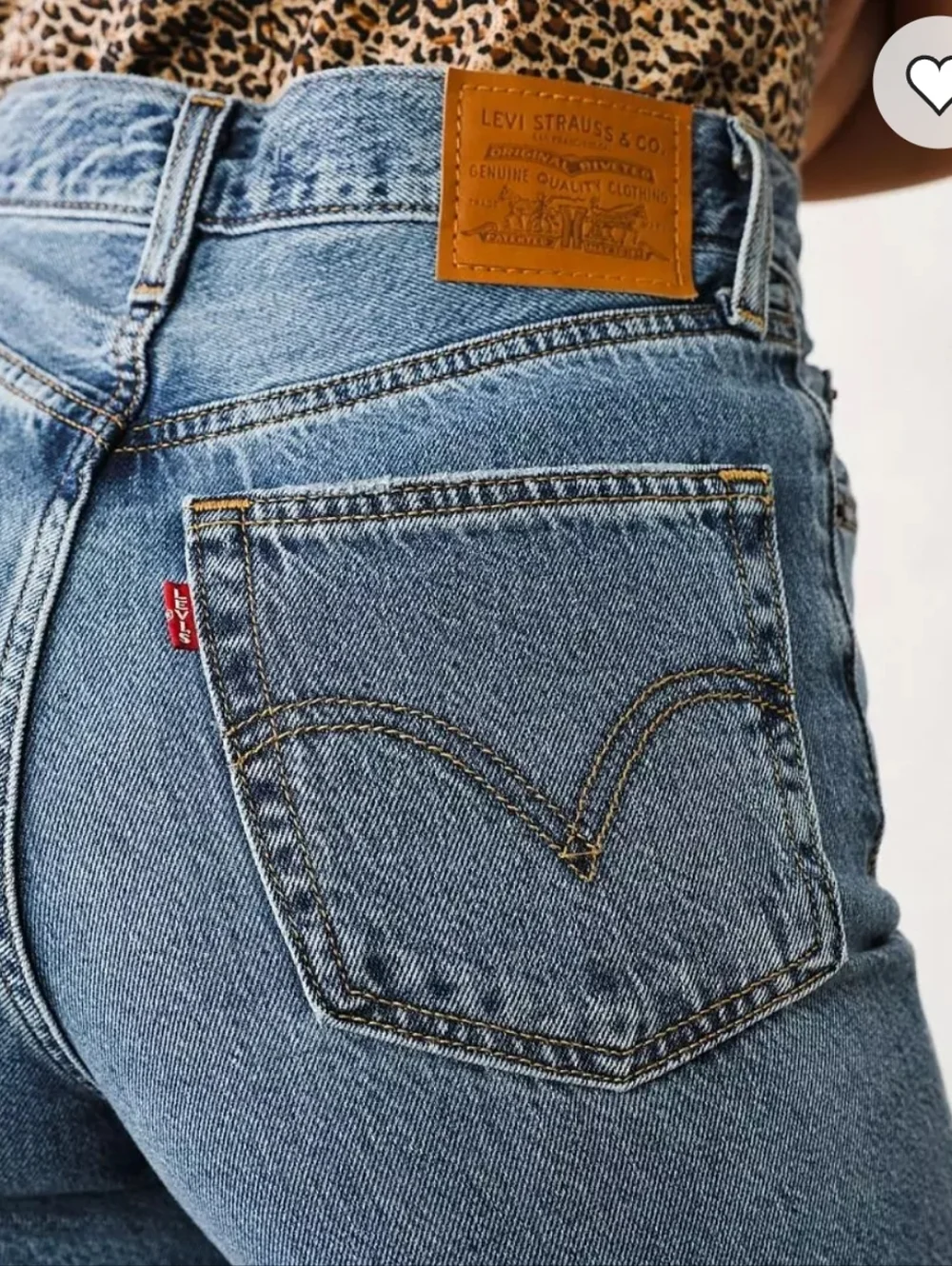 Levi's NWT High Rise Loose Flare Size 31 in Take Notes Wash Revolve - Picture 4 of 10